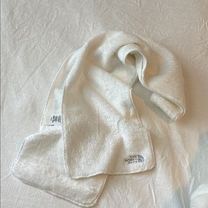 The North Face White Soft Fleece Scarf New
